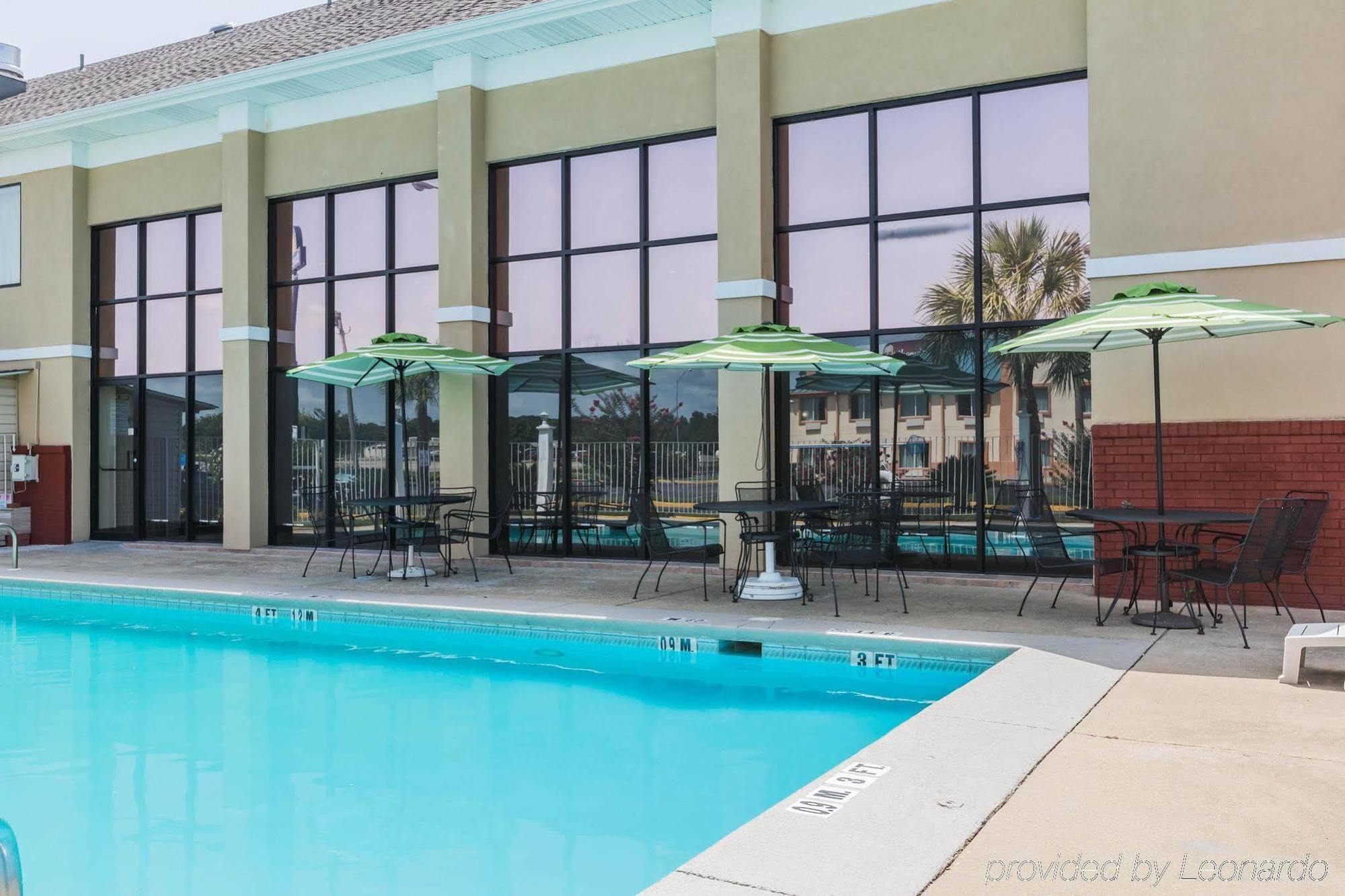 Quality Inn & Suites North Montgomery Ngoại thất bức ảnh