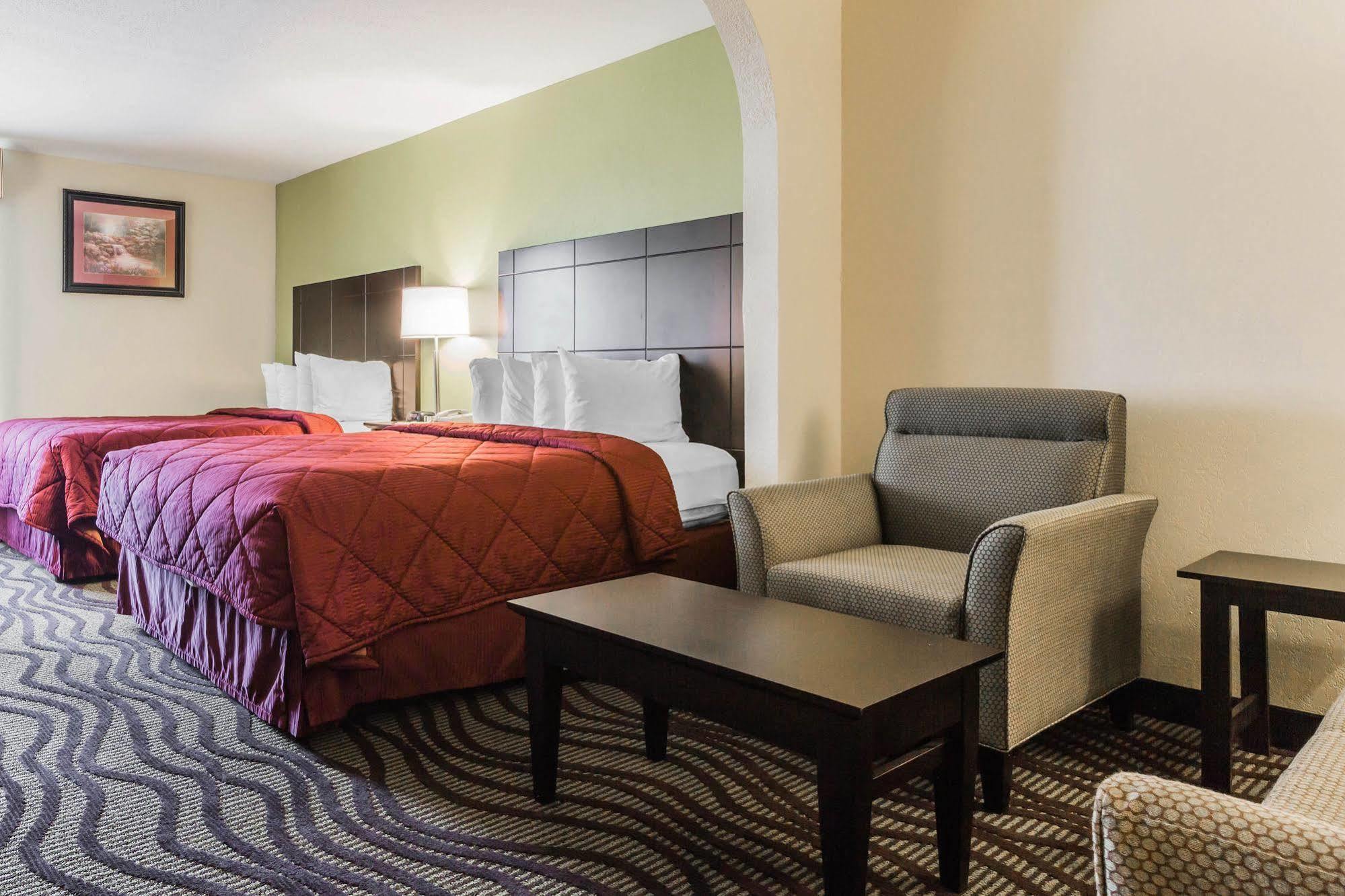 Quality Inn & Suites North Montgomery Ngoại thất bức ảnh