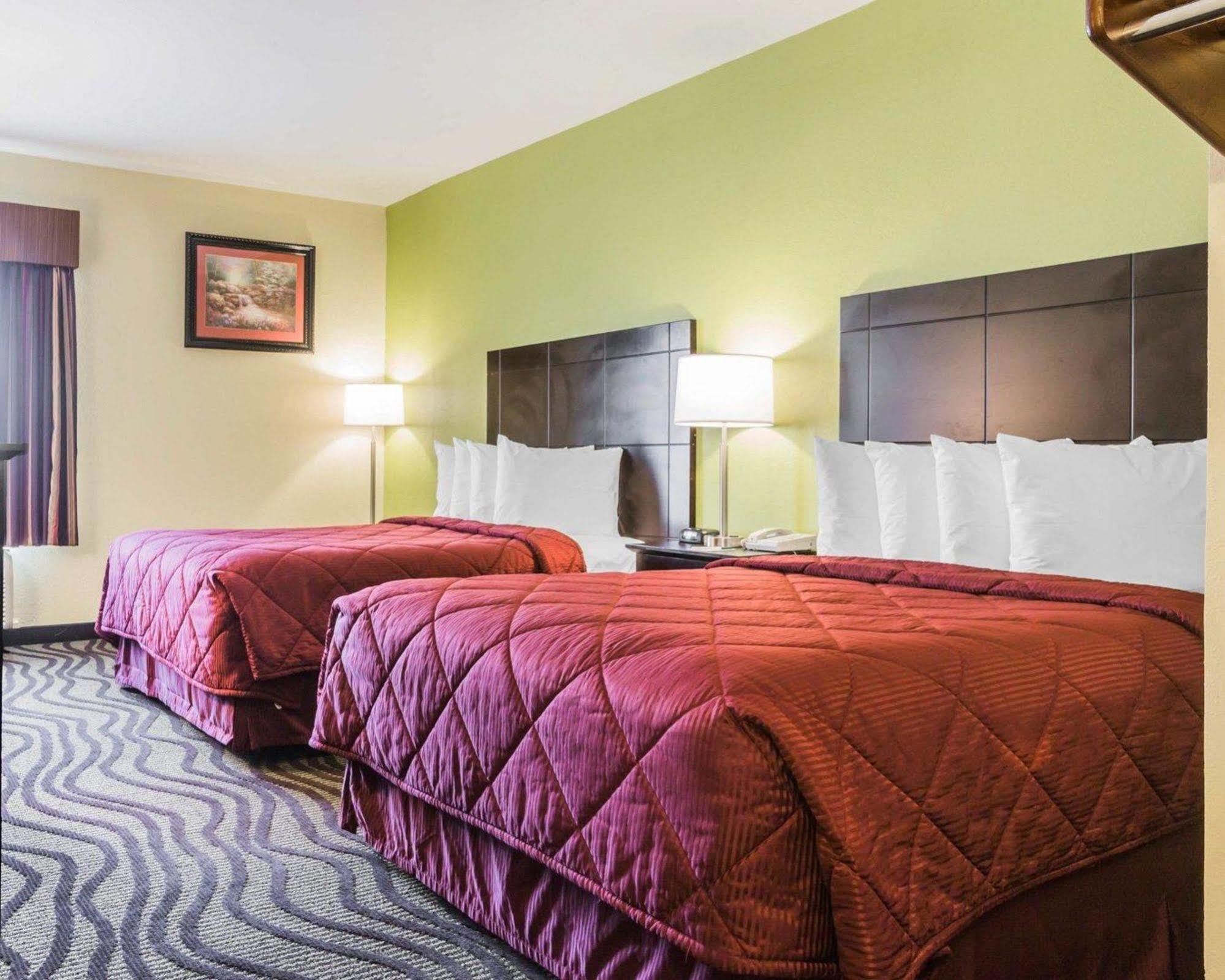 Quality Inn & Suites North Montgomery Ngoại thất bức ảnh