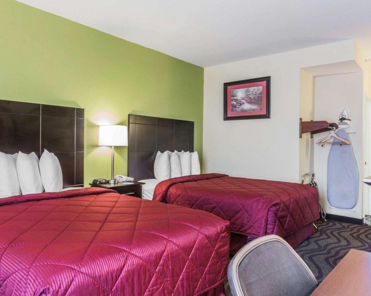 Quality Inn & Suites North Montgomery Ngoại thất bức ảnh