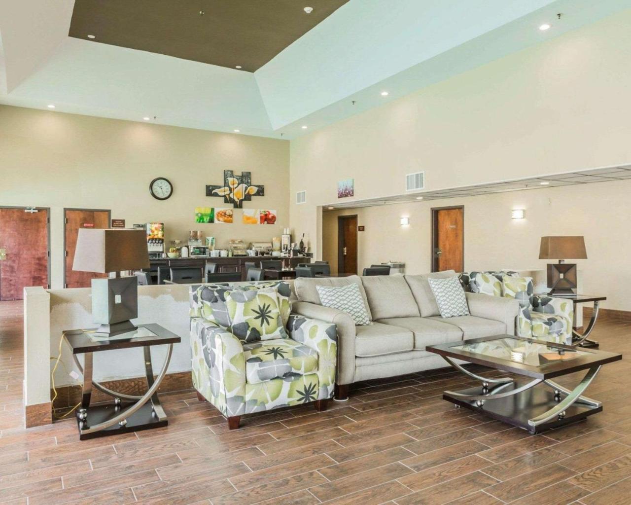 Quality Inn & Suites North Montgomery Ngoại thất bức ảnh