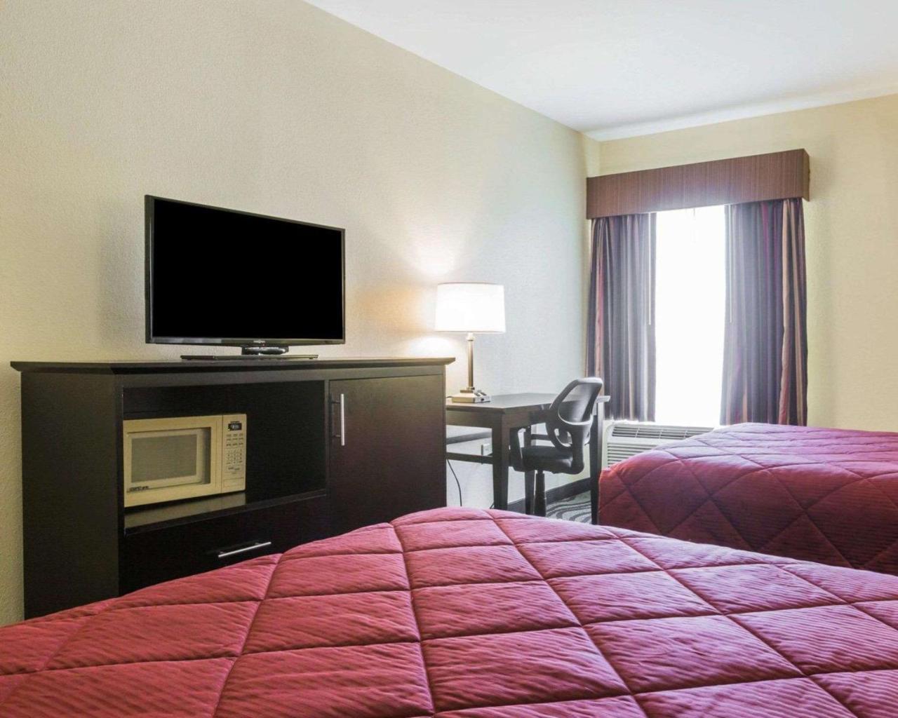 Quality Inn & Suites North Montgomery Ngoại thất bức ảnh